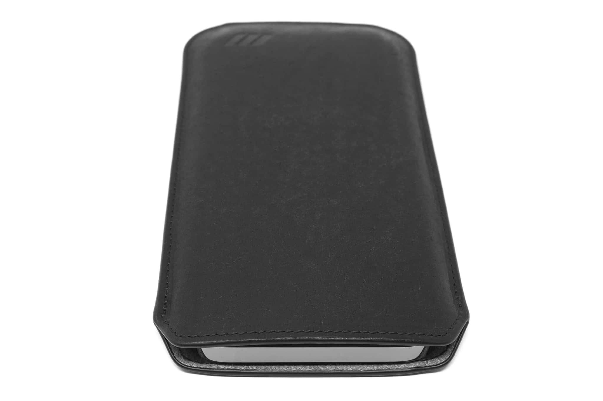 Apple iPhone 17 leather pouch