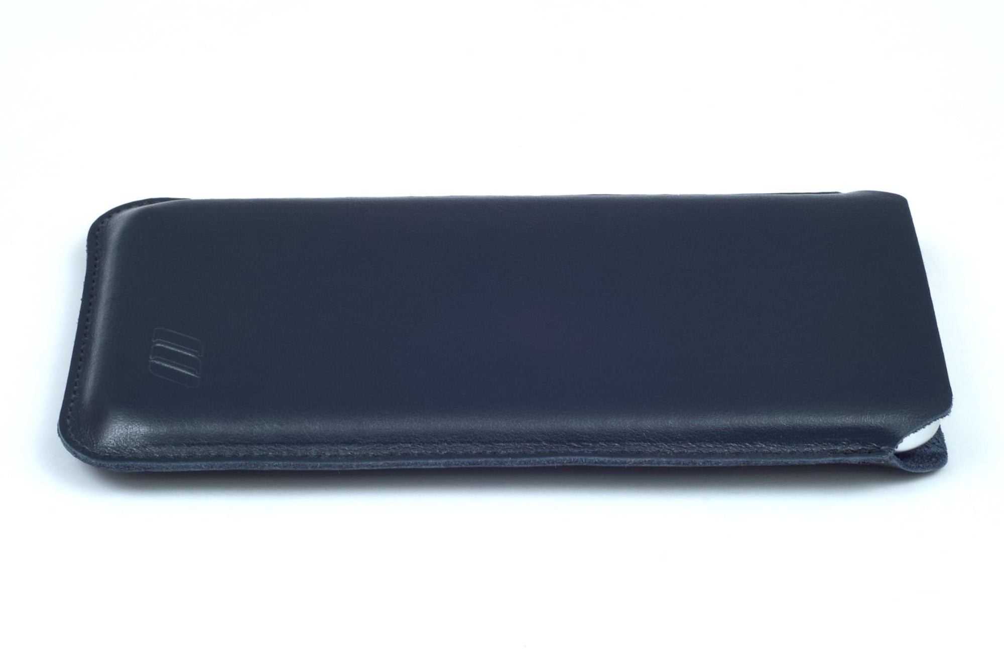 Apple iPhone 16e Leather Sleeve Case - Skinny Fit V3