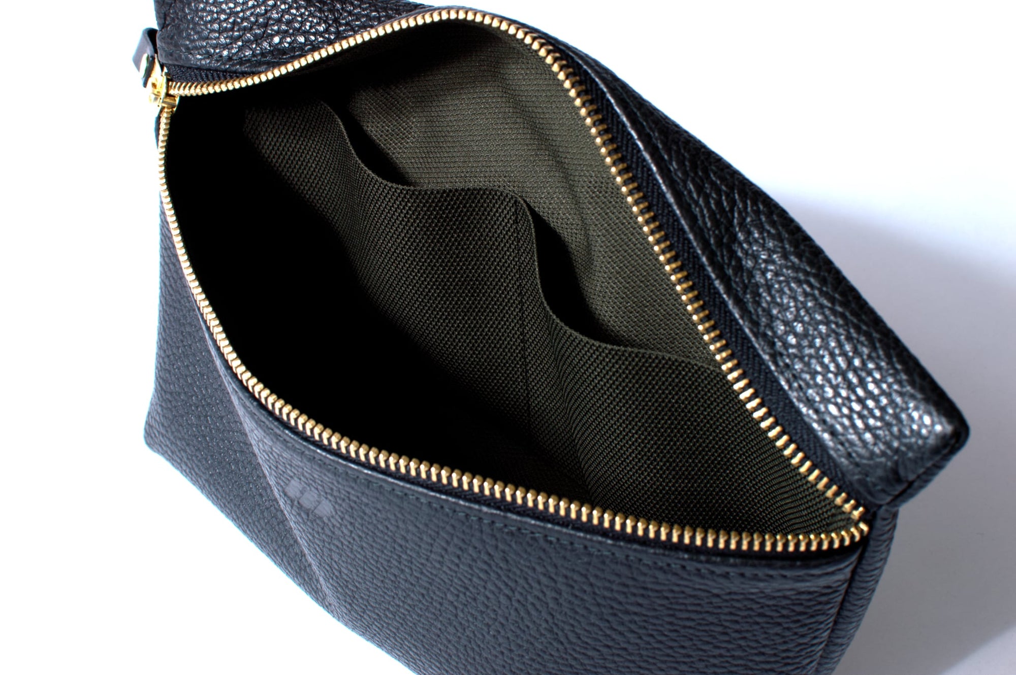 Large Makeup Bag - Pebbled Leather - Black